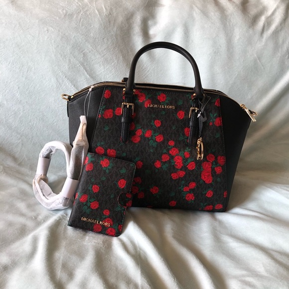 Michael Kors Handbags - SOLD 2 Piece Micheal Kors Satchel & Wallet Set